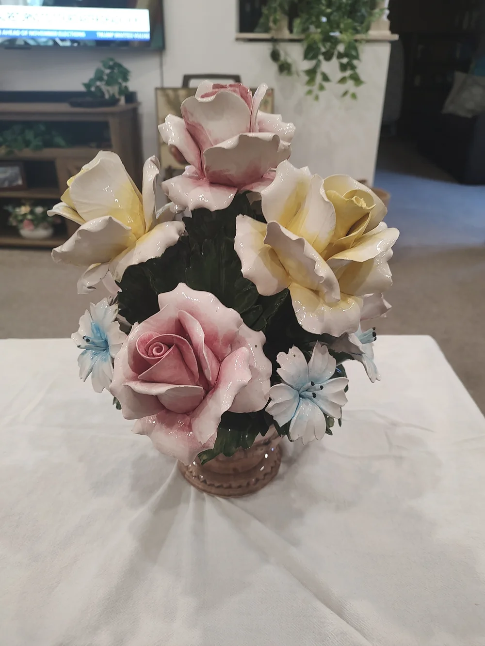 Vintage Capodimonte Style Porcelain Floral Bouquet Crown N Roses